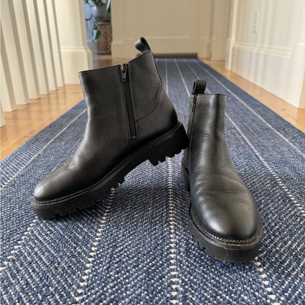 Nordstrom Water Resistant Black Leather Chelsea Boot Sz 8.5